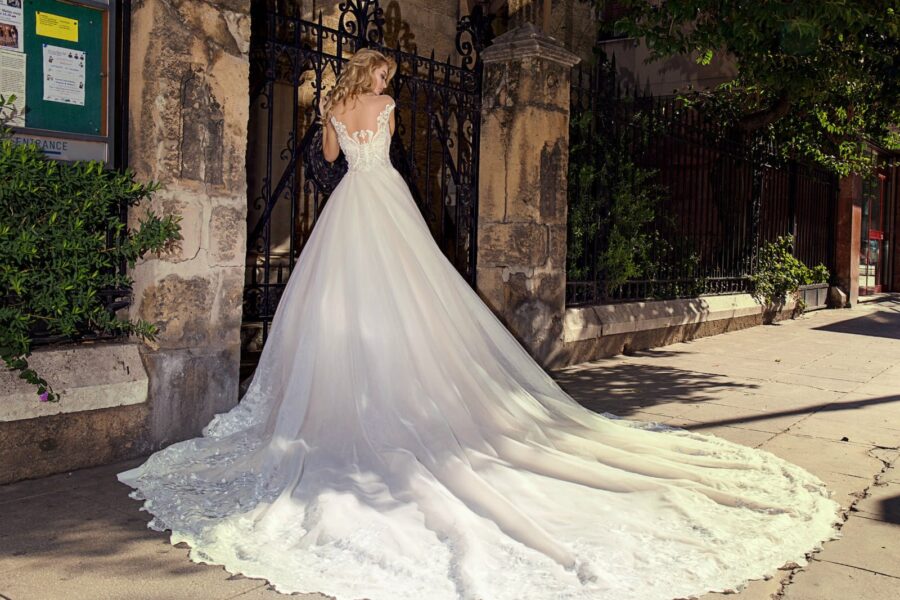 Louise sposa emberlyn 1