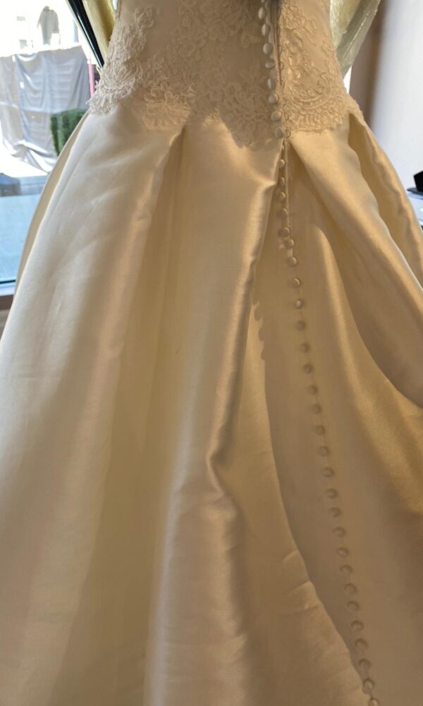 Nora Naviano 14587 b