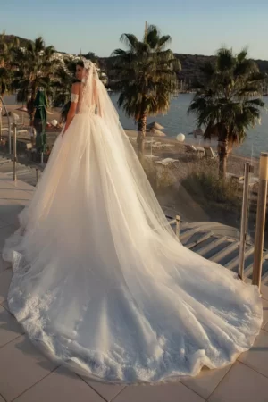 diva-with-cape-1