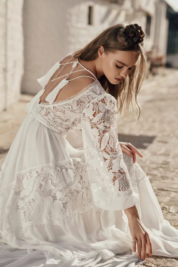 bohemian free spirit wedding dresses TOP 5 BOHO CHIC DRESS DESIGNERS FOR ADVENTUROUS BRIDES
